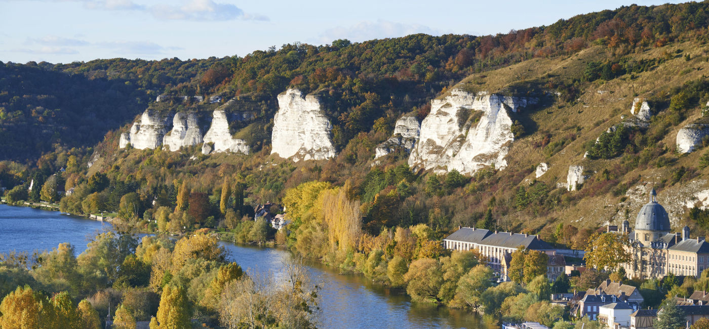 Image: The AmaLyra docked at Les Andelys along the Seine. (photo via Mike Louagie / AmaWaterways) (Photo Credit: (photo via Mike Louagie / AmaWaterways))