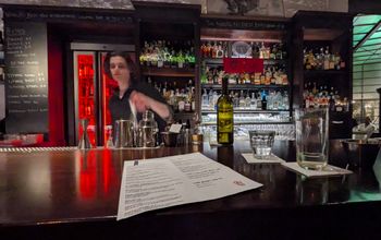 Line Bar, Athens
