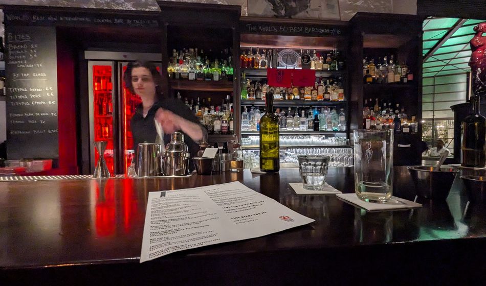 Line Bar, Athens