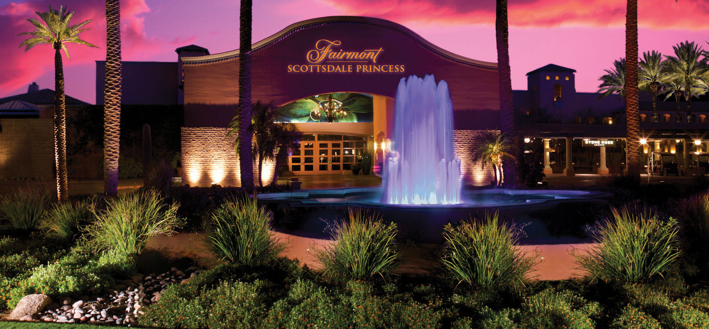 Image: Fairmont Scottsdale Princess entry at sunset. (Photo Credit: Fairmont Scottsdale Princess)