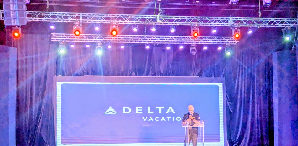 Advisors Applaud AIC Hotel Group’s Showstopper Event