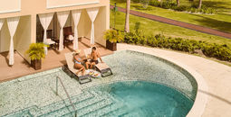 Swim-up suite at TRS Turquesa Hotel