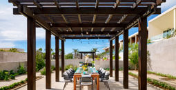 Nobu Hotel Los Cabos ofrece una sofisticada experiencia con elementos y experiencias de la cultura japonesa. (Photo via: Nobu Hotel Los Cabos).