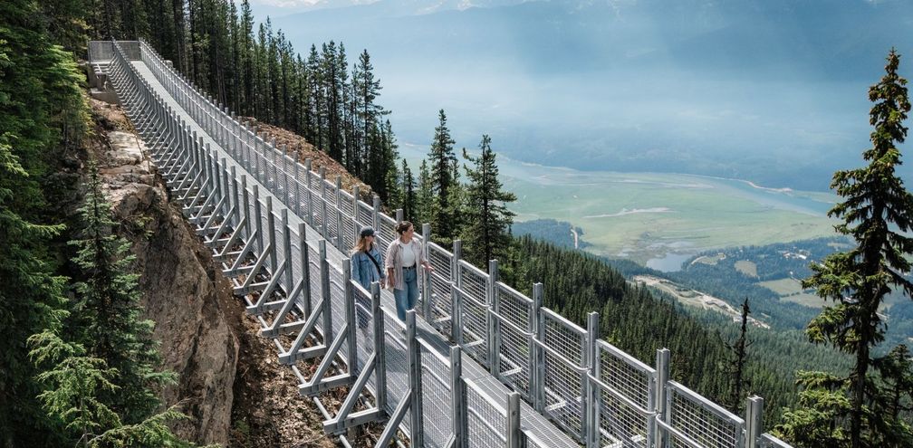 Revelstoke Mountain Resort has officially celebrated the grand opening of the Revelstoke Skywalk