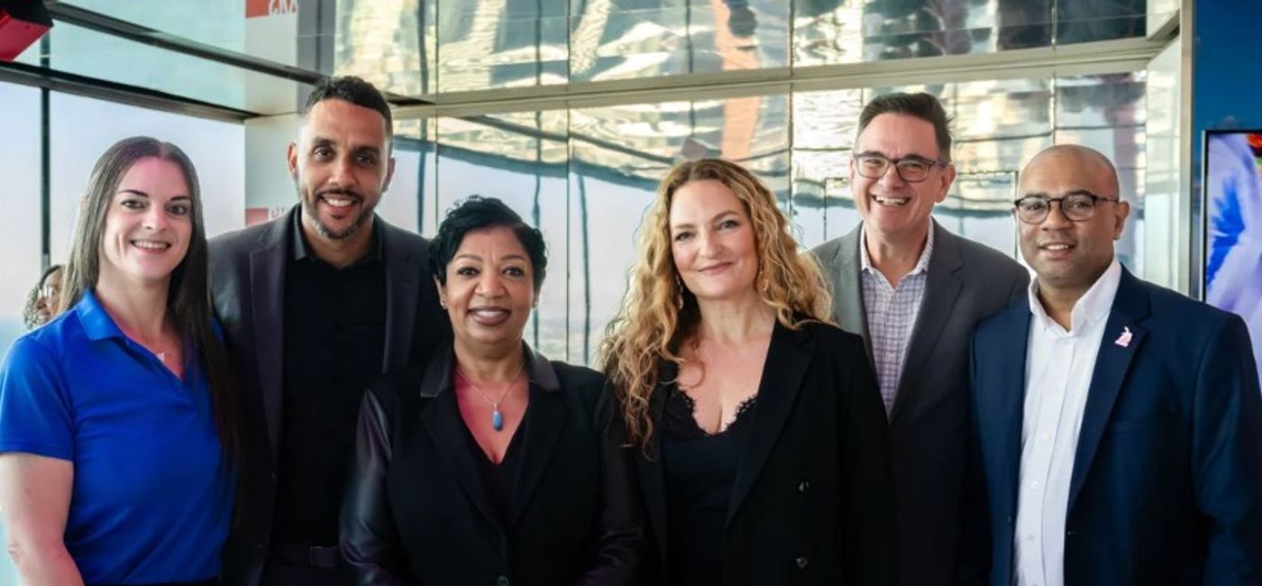 Image: Left to right: Daniela D’Amato (Grotto Bay Beach Resort & Spa); Chris Crumpler, Donna Douglas, Chris Keane and Jamion Simmons (BTA); Nicole Conrad (BermudAir).