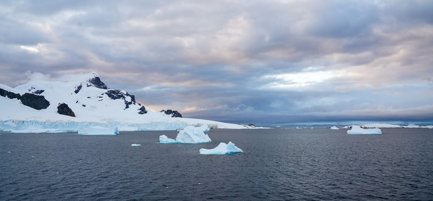 Image: Sunset in Antarctica(Photo by Lauren Breedlove)