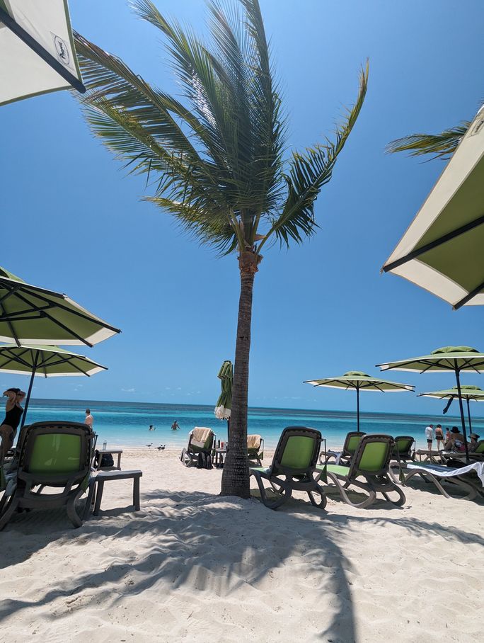 Coco Beach Club at Perfect Day at CocoCay