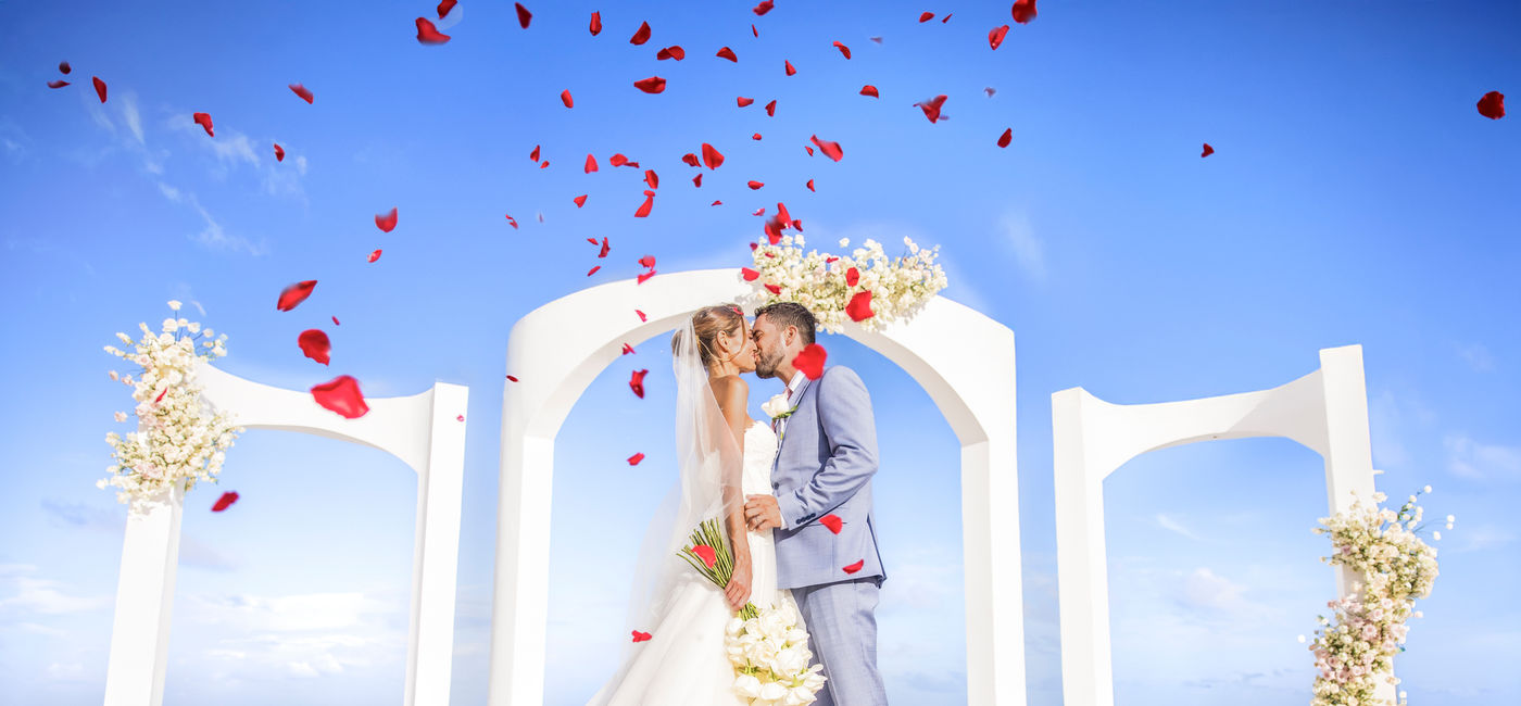 Image: Wedding venue at Majestic Mirage Costa Mujeres (Photo Credit: Majestic Resorts)