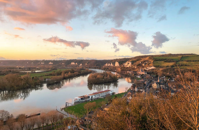 Uniworld Boutique River Cruises sailing Uniworld Boutique River Cruises sailing