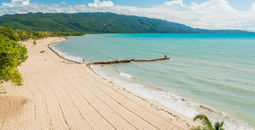 Jamaica white sandy beach