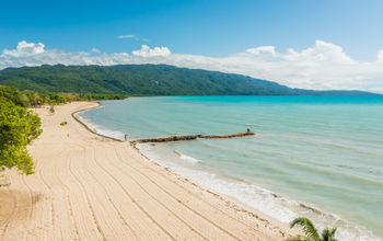 Jamaica white sandy beach