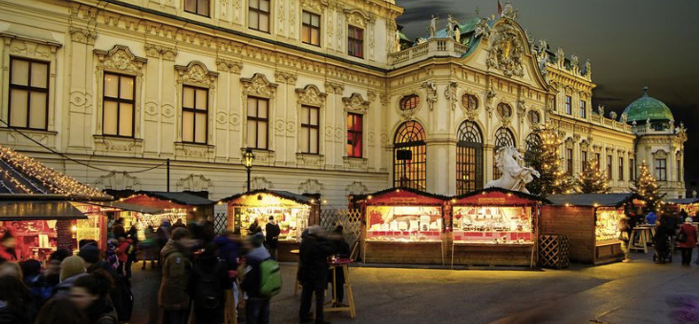 Image: Christmas Market, Belvedere Palace (Photo Credit: Vienna Tourist Board)