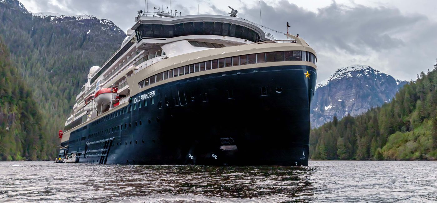Photo: MS Roald Amundsen in Alaska (Photo Credit: Oscar Farerra)