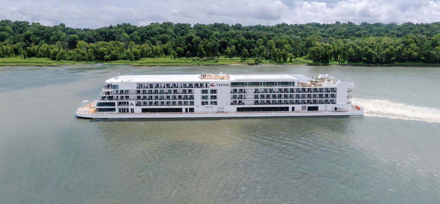 Sailing the Lower Mississippi With Viking

Image: The Viking Mississippi sailing on the Mississippi River. (Photo Credit: Viking)