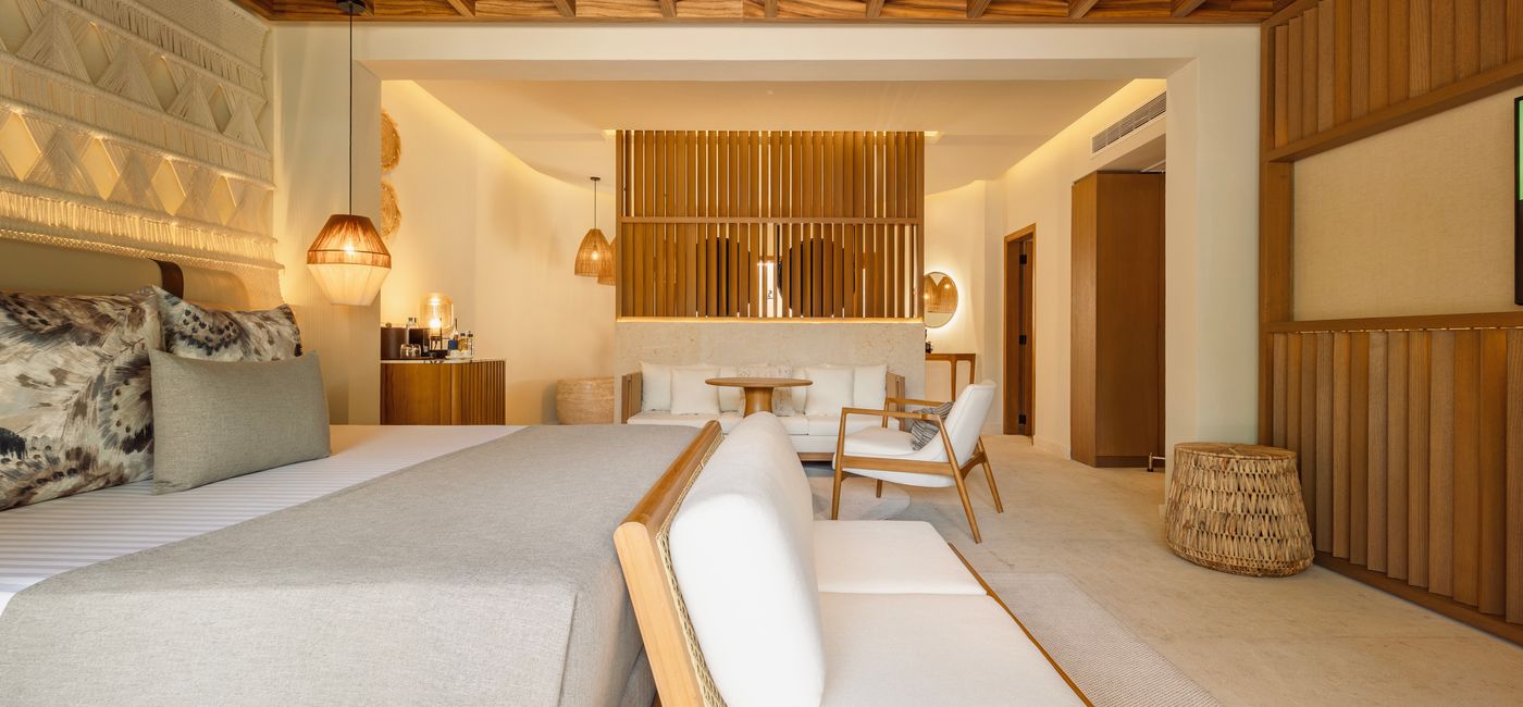 Image: View of the renovated Laguna Villa Suites at the Grand Riviera Princess.