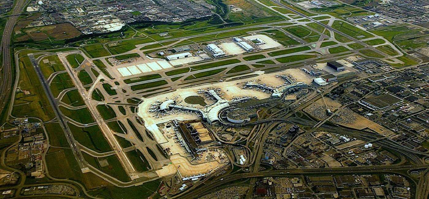 Image: Les voyageurs peuvent vérifier le statut de leur vol auprès de leur compagnie aérienne ou sur le site de Pearson (Source: photo courtesy of Wikipedia/Buffyjossdollhouse)