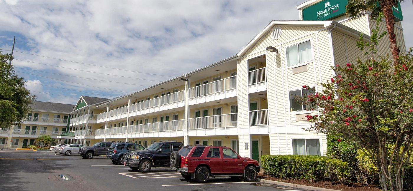 Image: HomeTowne Studios by Red Roof hotel. (Photo Credit: Red Roof)
