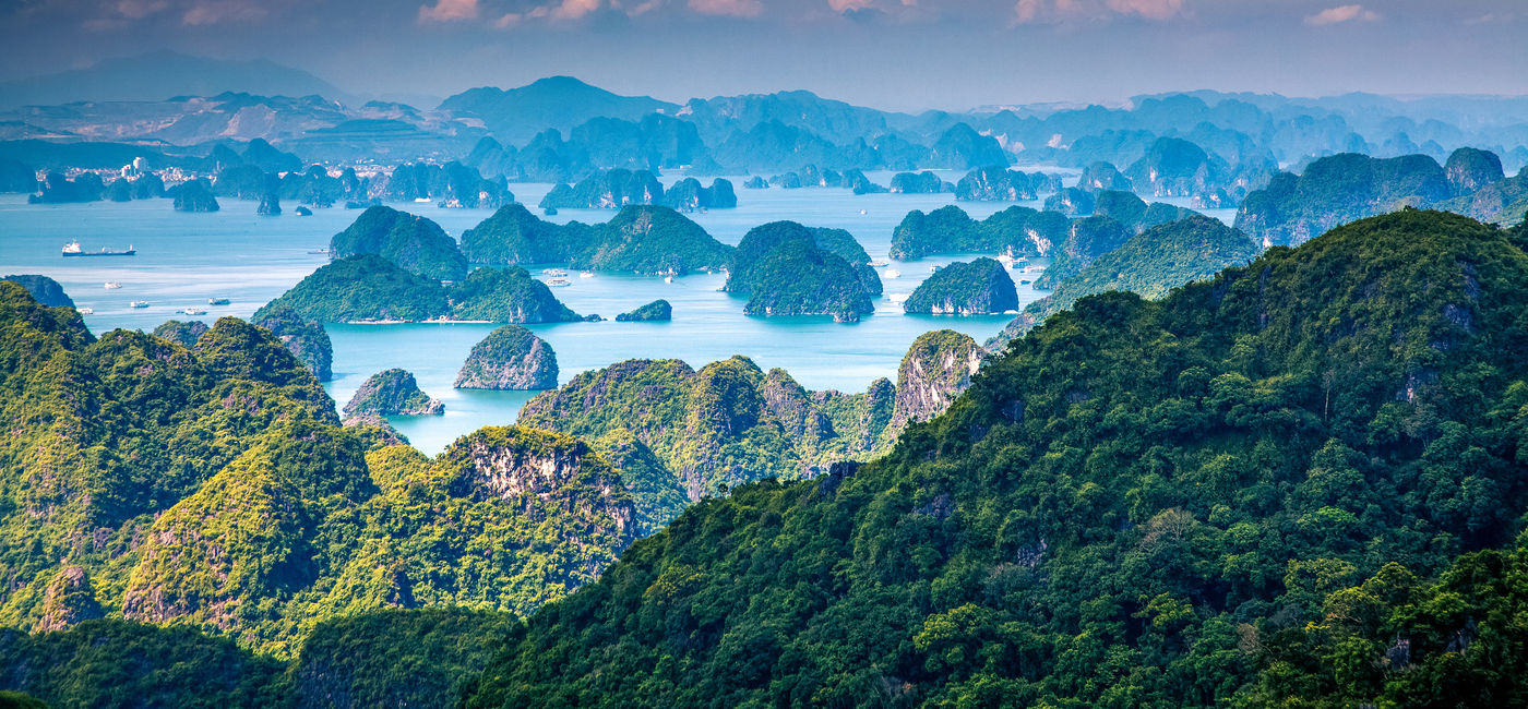 Image: La baie d'Halong (Photo Credit: Melinda Nagy/Adobe)