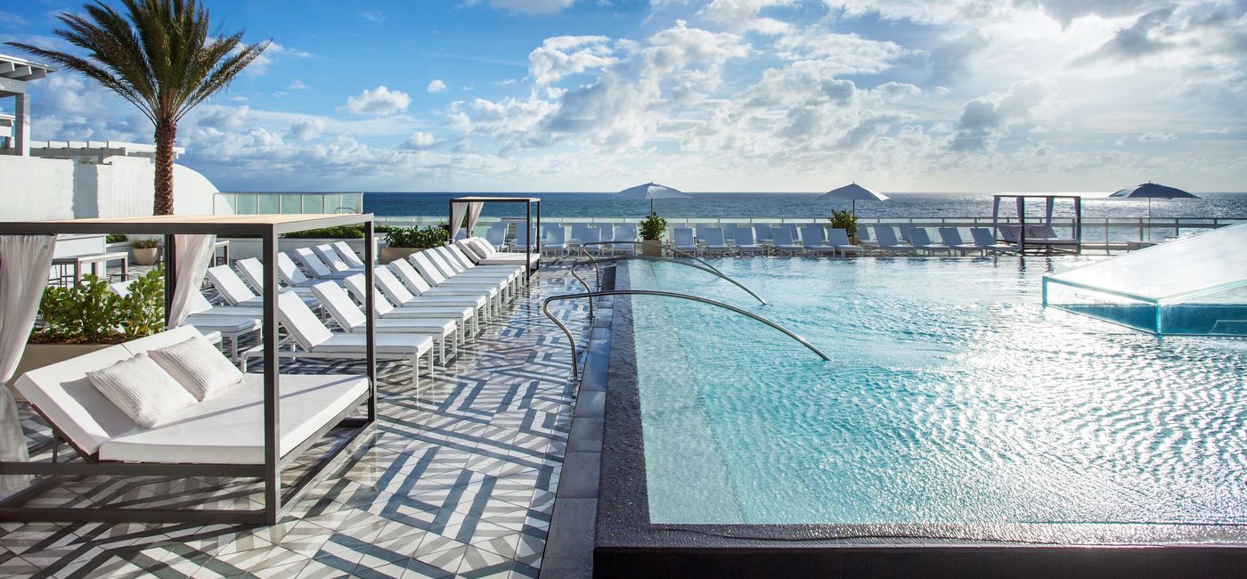 Image: W Fort Lauderdale WET Deck pool area (Photo Credit: W Hotels)