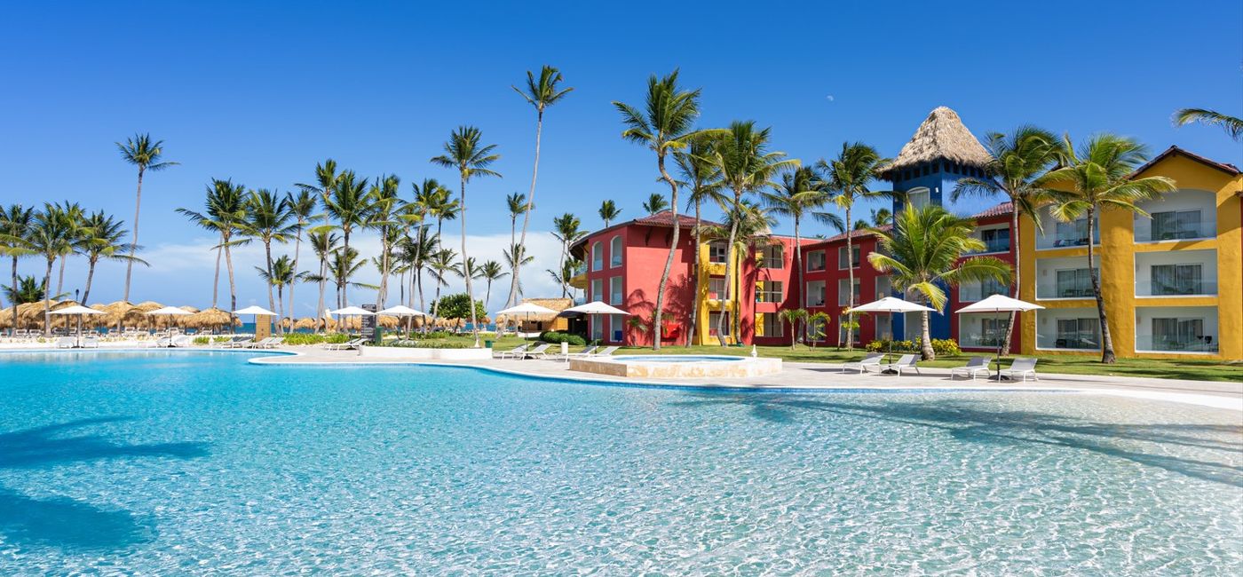Image: Caribe Deluxe Princess Pool (Photo Credit: Princess Hotels & Resorts)