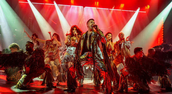 Norwegian Luna is debuting “Elton: A Celebration of Elton John”