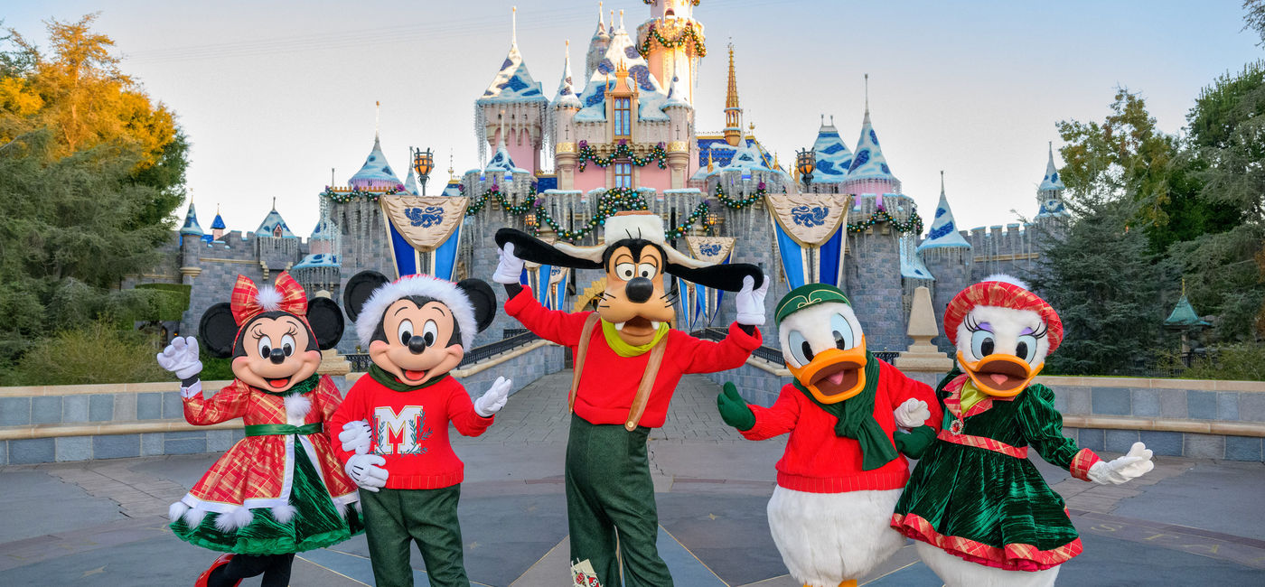 Image: Mickey and friends celebrating Christmas at Disneyland (photo via Disneyland) (Disney)