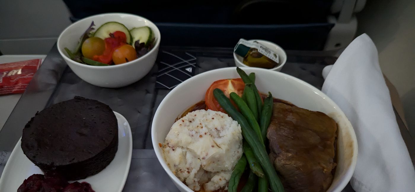 Image: Braised short rib meal on Delta Air Lines (Photo Credit: Eric Bowman)