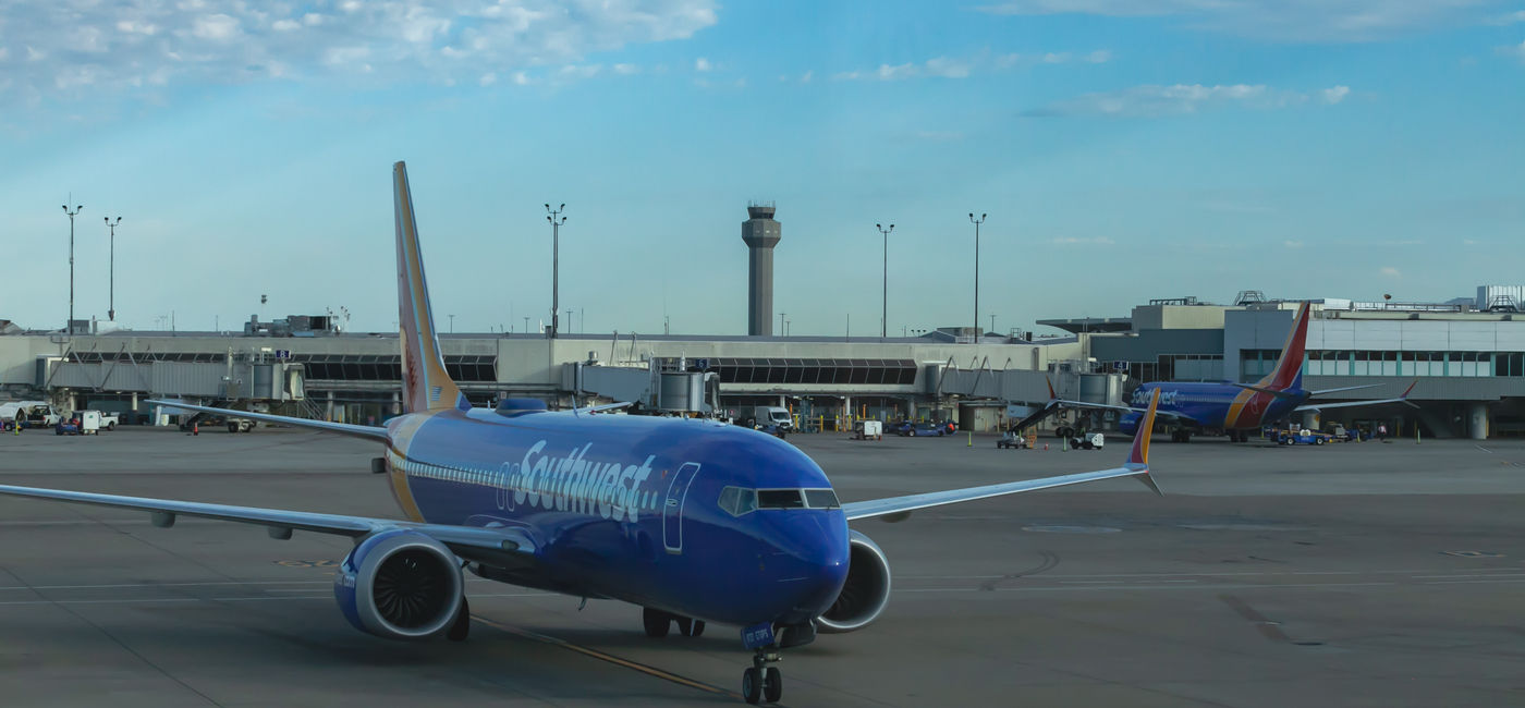 Image: Southwest airplane at Oakland International Airport. (Photo Credit: Tom Nast / Adobe Stock)