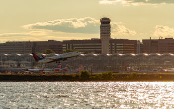 Plane taking off from Ronald Reagan Washington National Airport