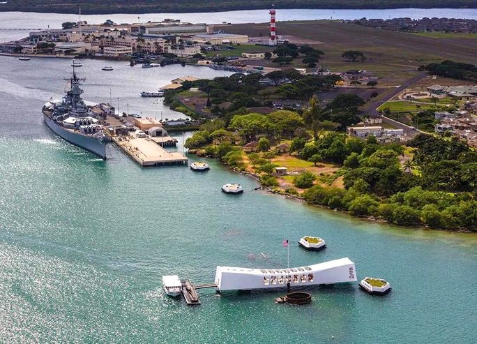 Pearl Harbor with USS Arizona and USS Missouri