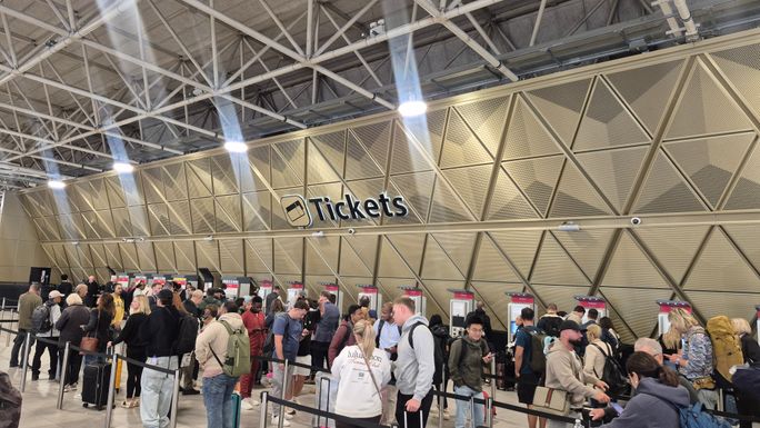 Many visitors assume that train tickets can be purchased at the last minute. Many visitors assume that train tickets can be purchased at the last minute.