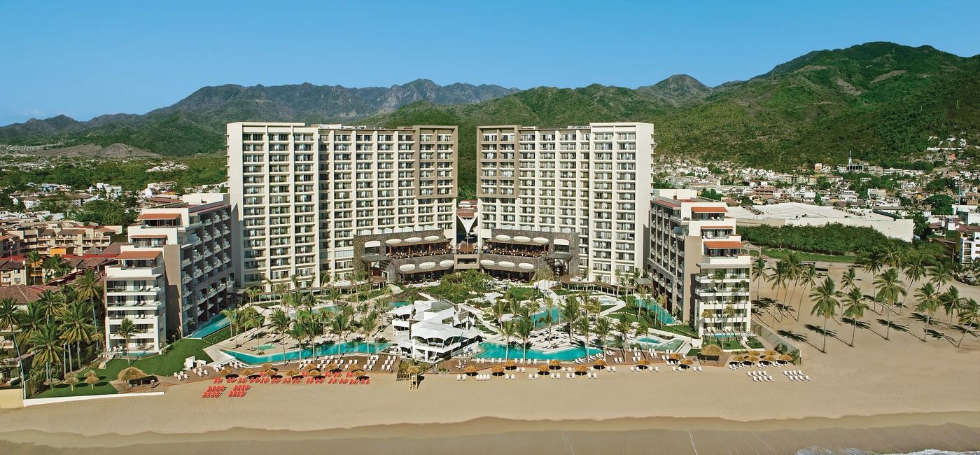 Image: Dreams Vallarta Bay (Photo Credit: Dreams/WestJet Vacations)