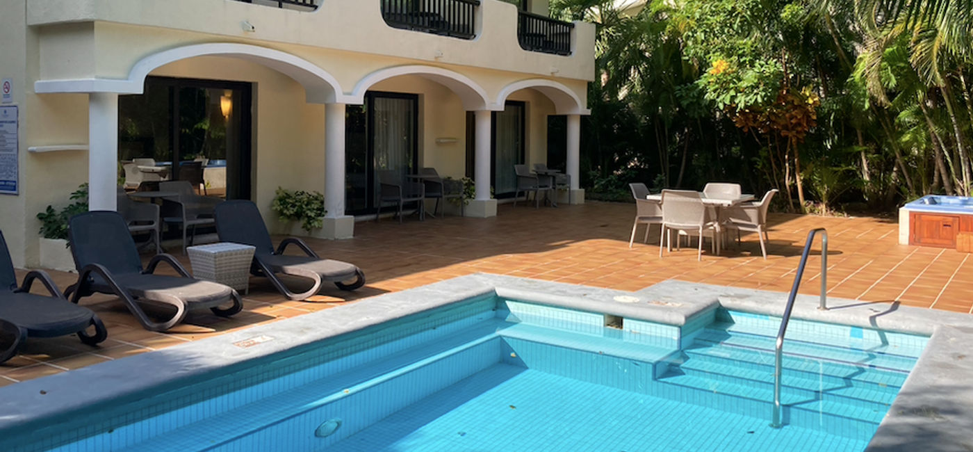 Image: Private pool and hot tub area of a Hacienda at Sandos PlayaCar (Photo Credit: Marsha Mowers)