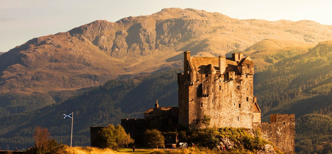 Image: Avanti’s customizable itineraries to Scotland put the spotlight on such castles as Eielan Donan. (Photo Credit: Avanti Destinations)