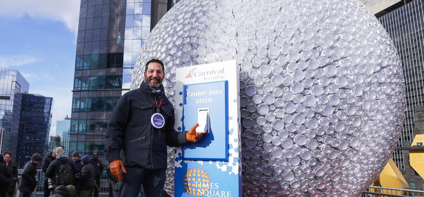 Image: Josh Weinstein, chief executive officer of Carnival Corporation & plc, is leading the company’s Times Square delegation (Photo Credit: Carnival Cruise Line)