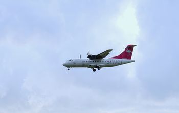 Silver Airways plane landing.