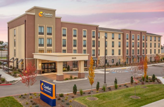 Comfort Inn and Suites Comfort Inn and Suites