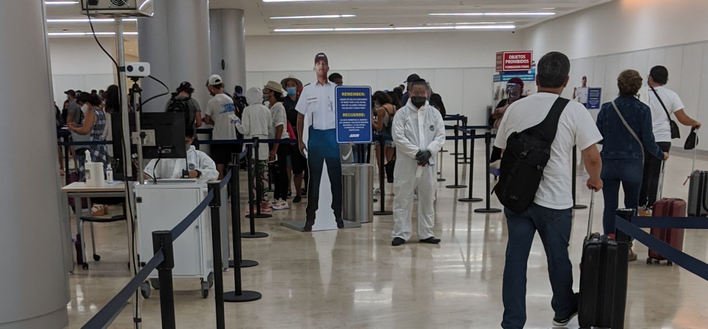Image: Cancun Airport using thermal screening. (photo via Eric Bowman)