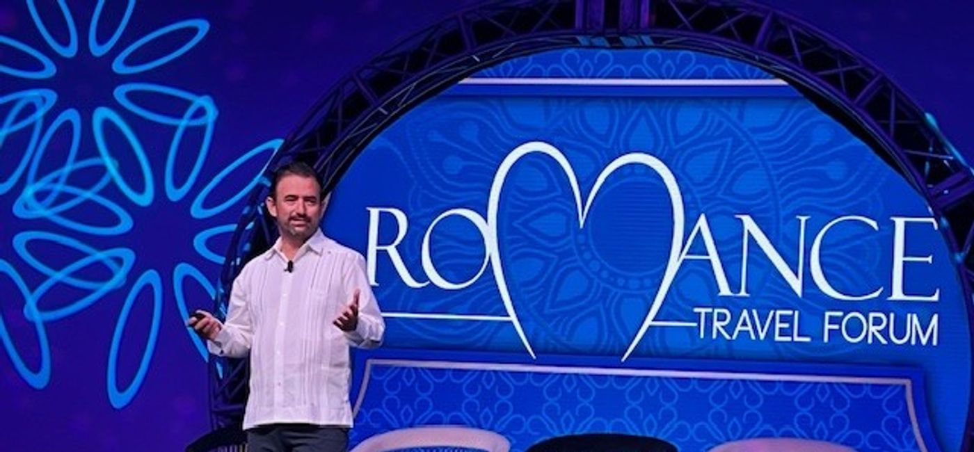 Image: Andrs Martinez, Mexican Caribbean Tourism Board CEO, presents at the 2025 Romance Travel Forum in Cancun. (Photo Credit: Mexican Caribbean Tourism Board)