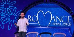 Andrés Martinez, Mexican Caribbean Tourism Board CEO, presents at the 2025 Romance Travel Forum in Cancun.