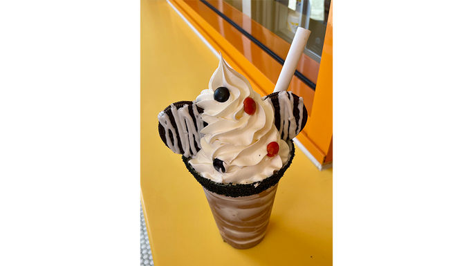 Mickey Mouse mummy shake