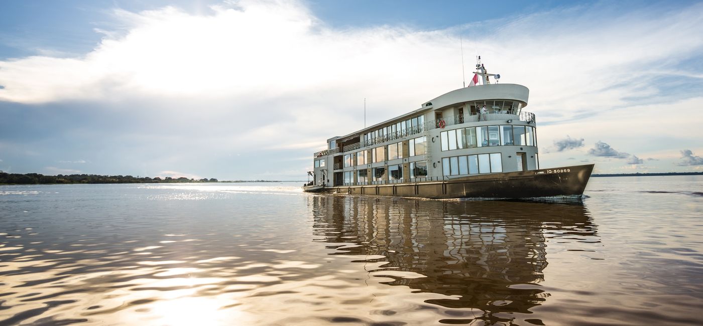 Image: Delfin III (Photo Credit: Lindblad Expeditions)