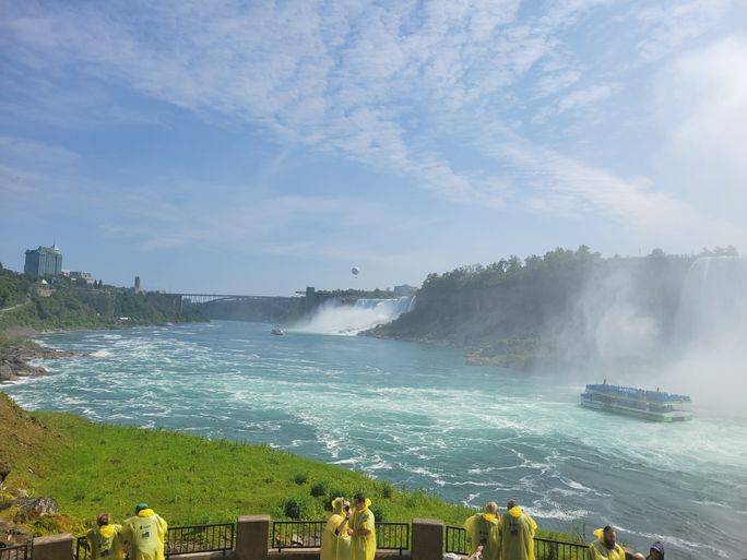 Lacey Pfalz, Niagara Falls, the american falls, maid of the mist, waterfalls, natural wonders