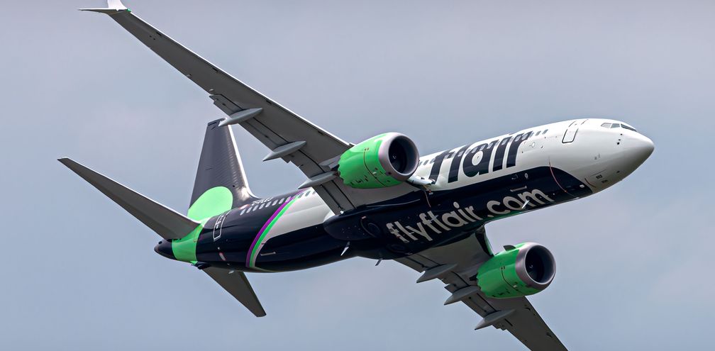 Flair Airlines Boeing 737-800