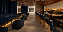 United Airlines Speakeasy Bar in Expanded Polaris Lounge ORD