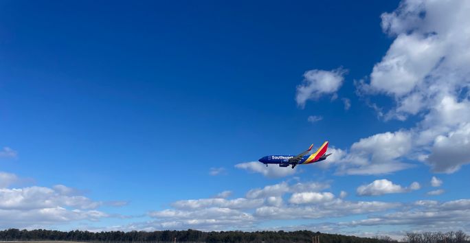 Southwest Airlines plane landing at Baltimore/Washington International Airport Southwest Airlines plane landing at Baltimore/Washington International Airport