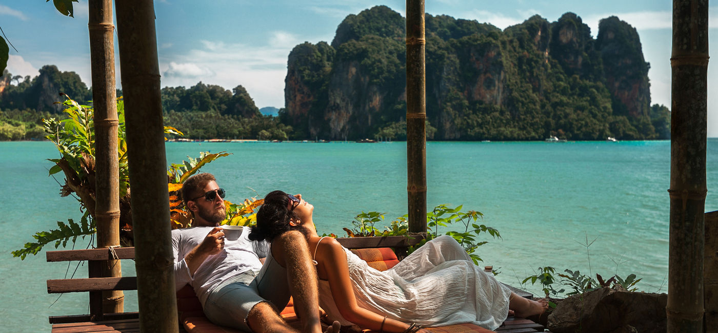 Image: A couple honeymooning in an exotic destination. (photo via Expedia)
