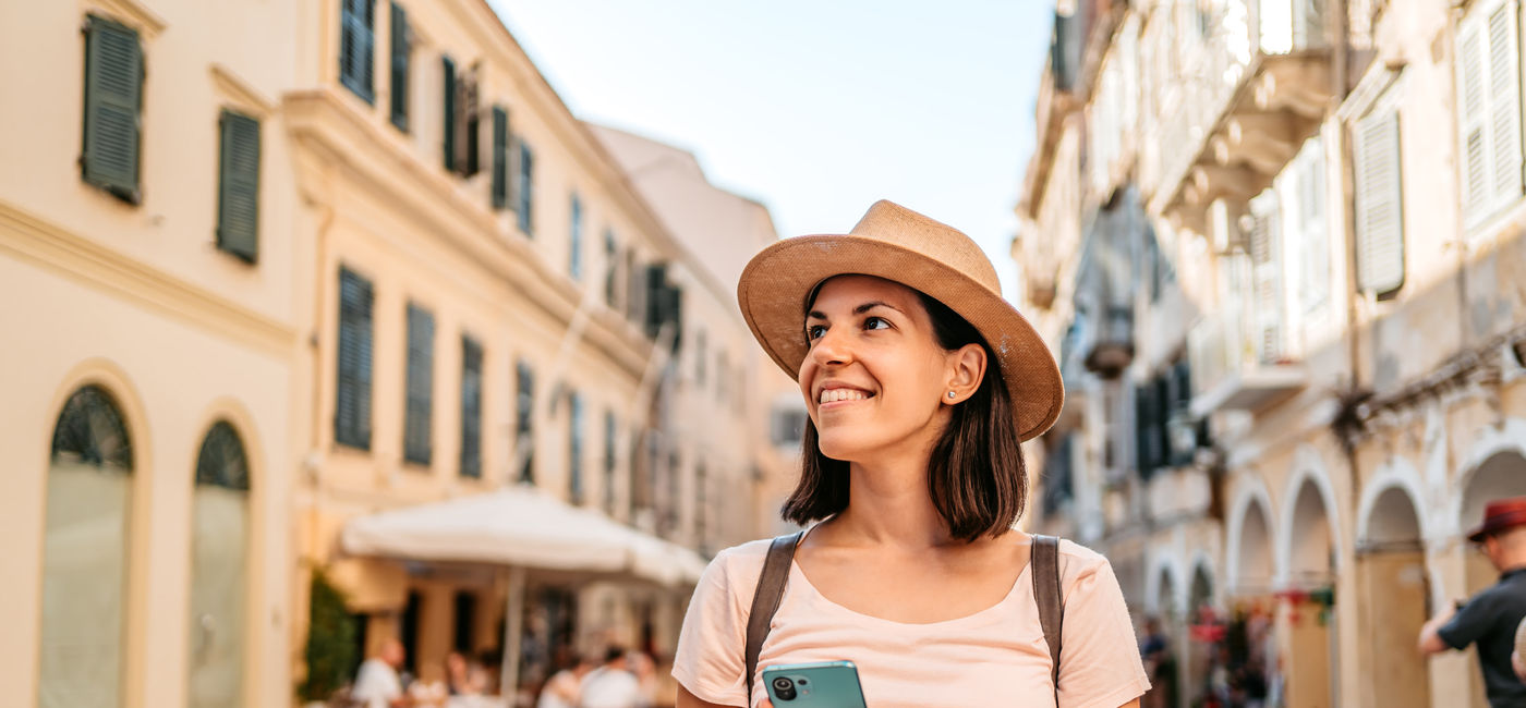Image: Traveler in Greece (Photo Credit: Getty/ urbazon)