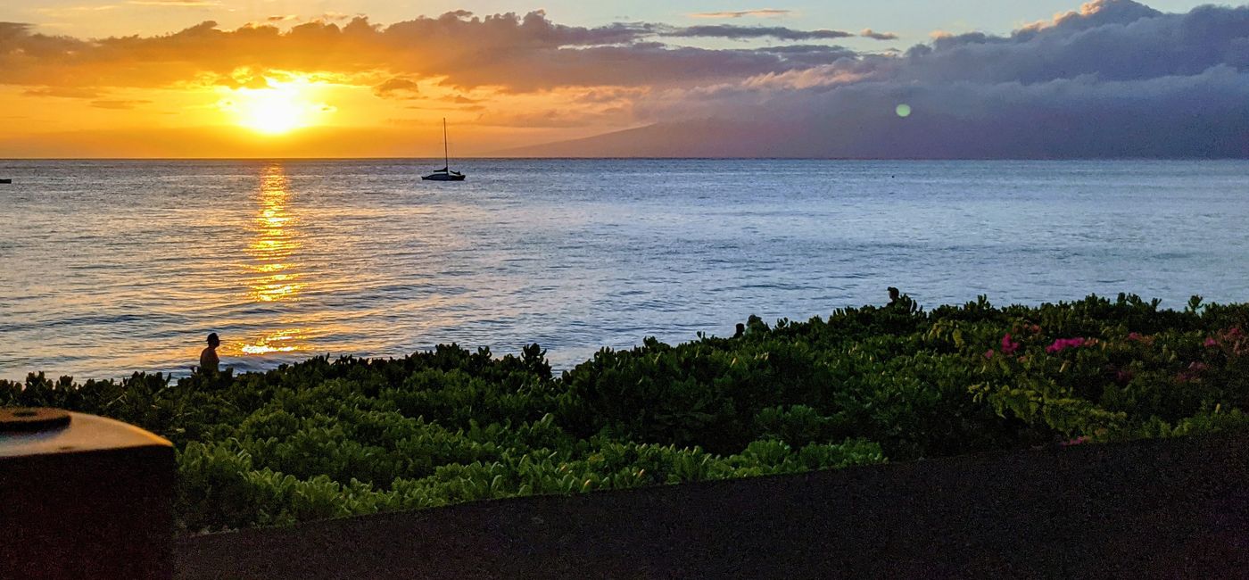 Image: Sunset in Ka'anapali, Maui (Photo via Lauren Bowman)
