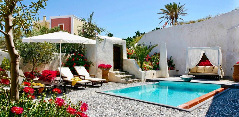 Upgrade Their Villa Vacation with Up to 15% Off Select Villas in Greece + Up to $1,000 Cashback for Your Clients
